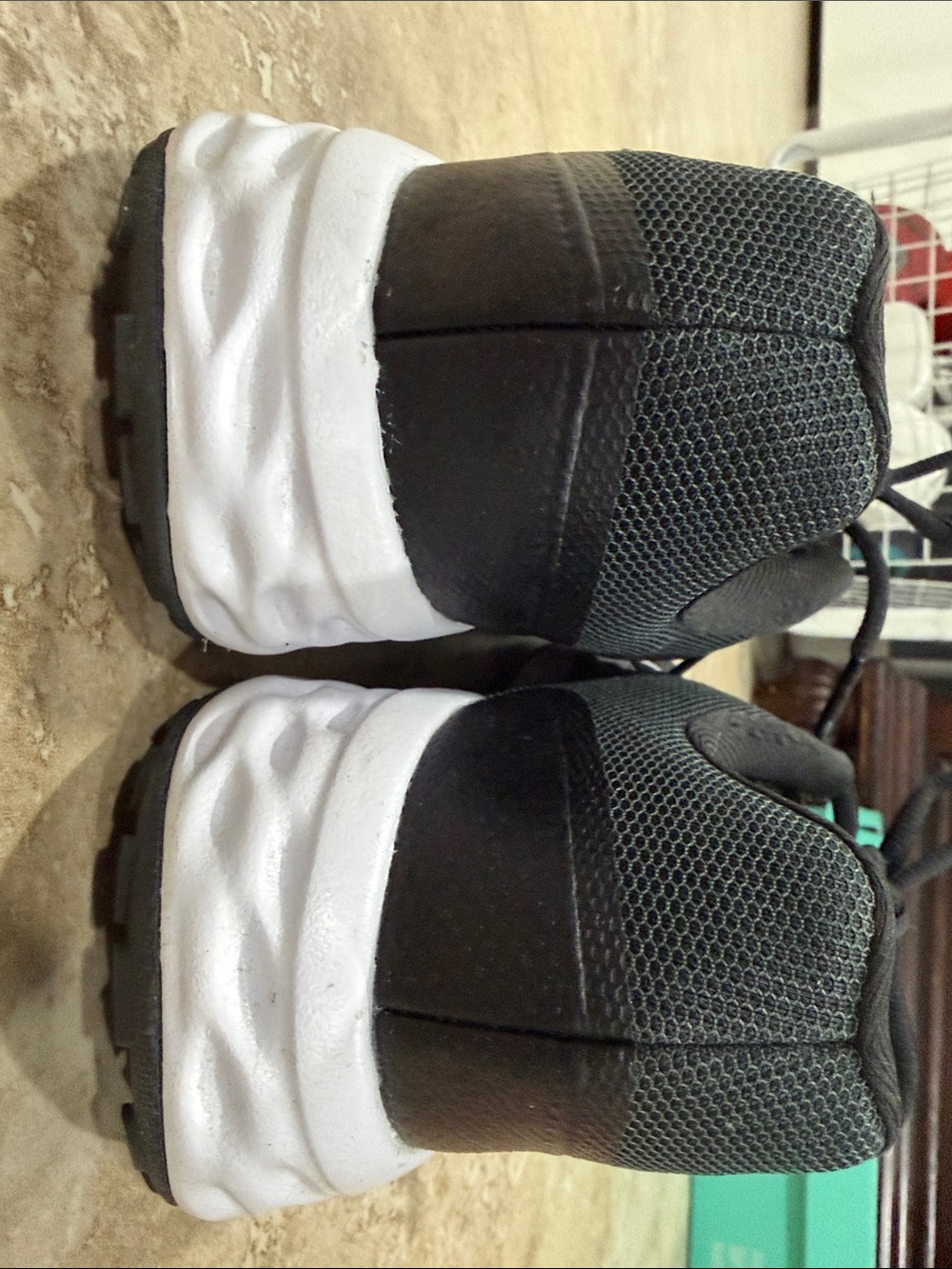Nike DC9001-003 Running Shoes Women’s 8.5 Wide Black White Athletic Sneakers - Picture 4 of 6